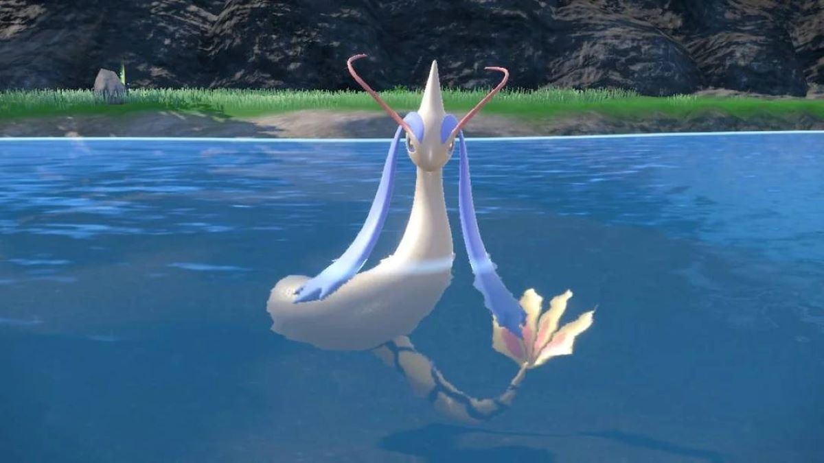 Shiny Milotic in the water in Pokemon Scarlet & Violet