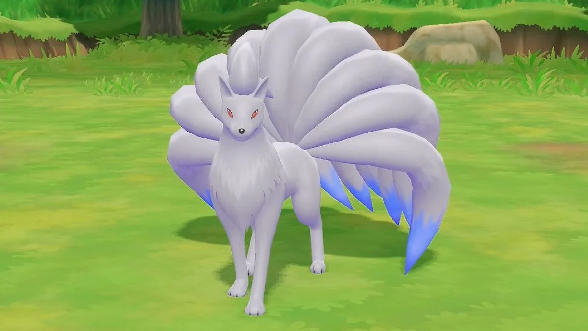 Close-up shot of shiny Ninetales in Pokemon Let's Go! Pikachu & Eevee